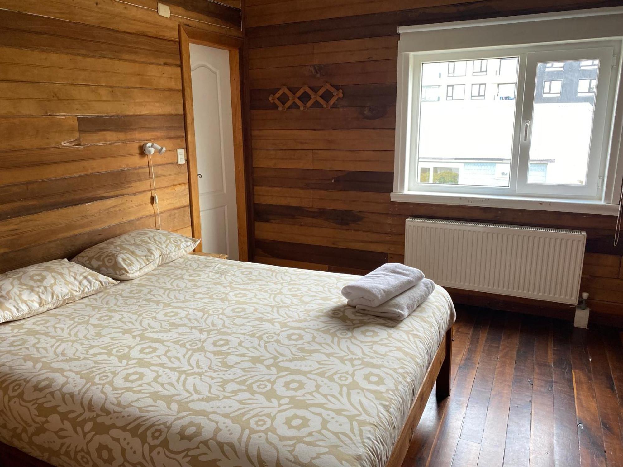 Hostal Compass Del Sur Puerto Varas Exterior foto
